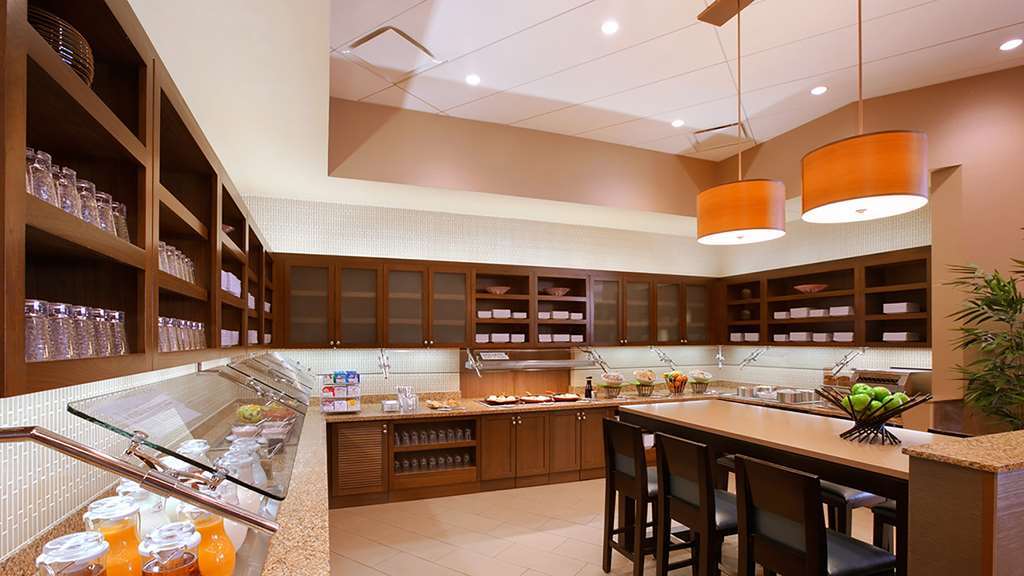 Hyatt Place Cleveland/Westlake/Crocker Park Restaurant photo